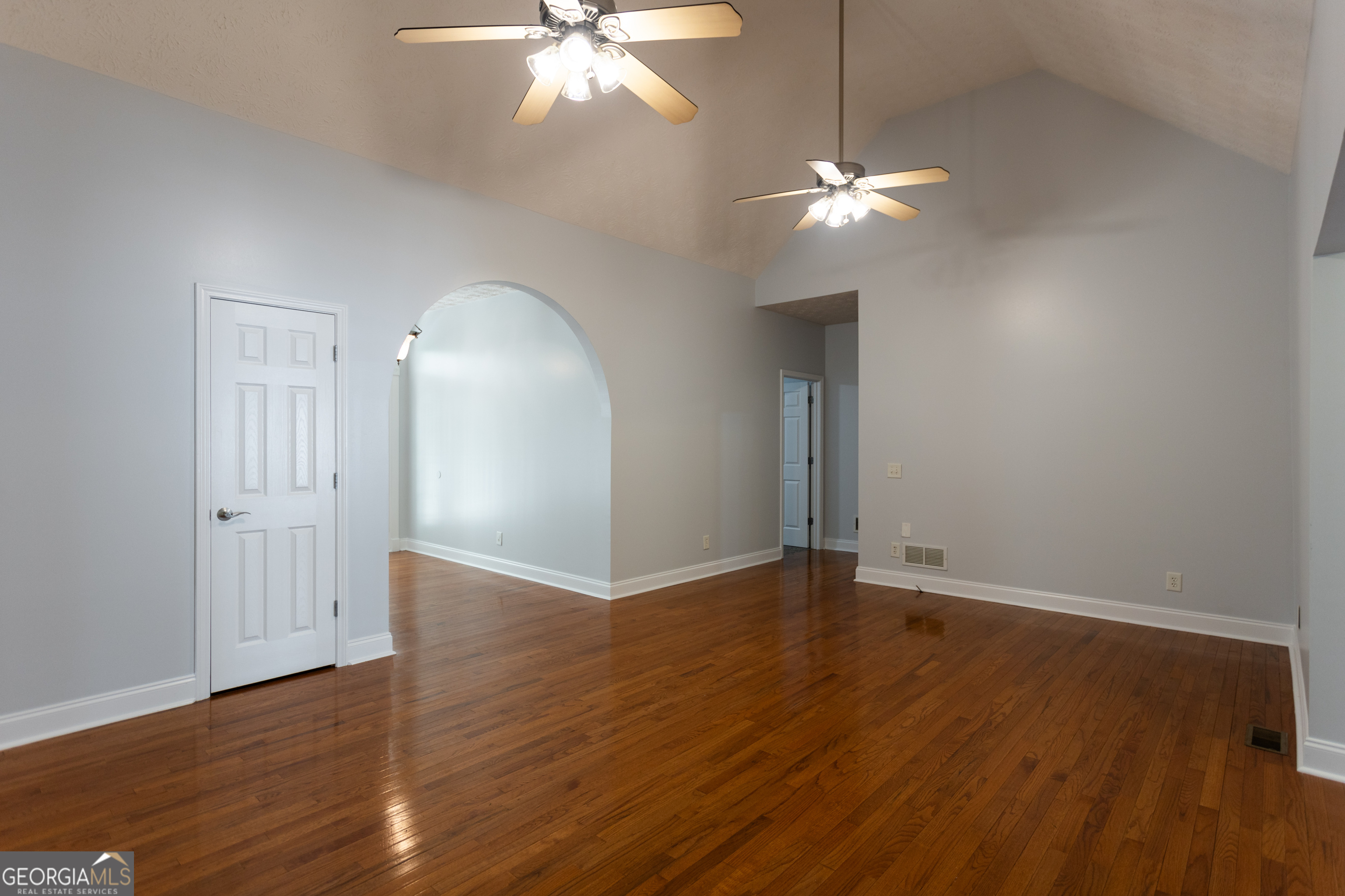 KNIGHTS LANDING - Residential