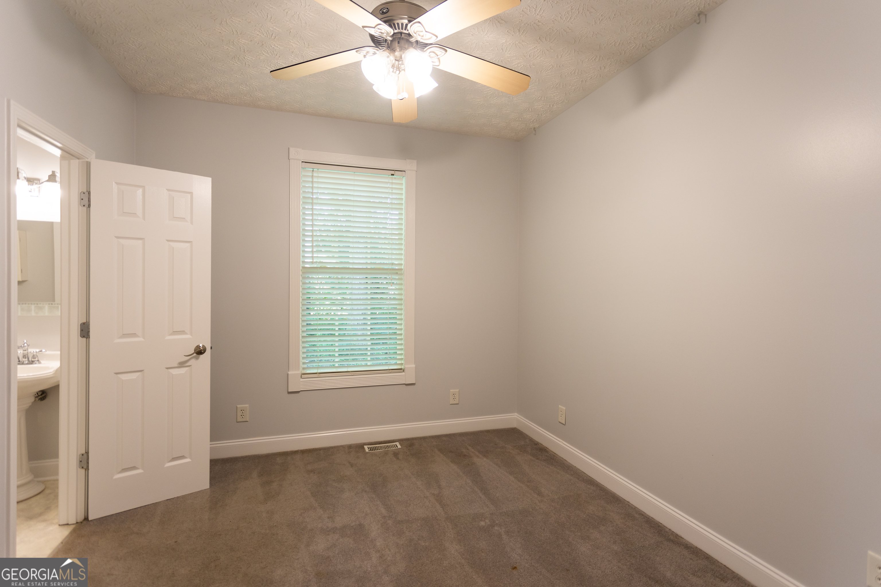 KNIGHTS LANDING - Residential