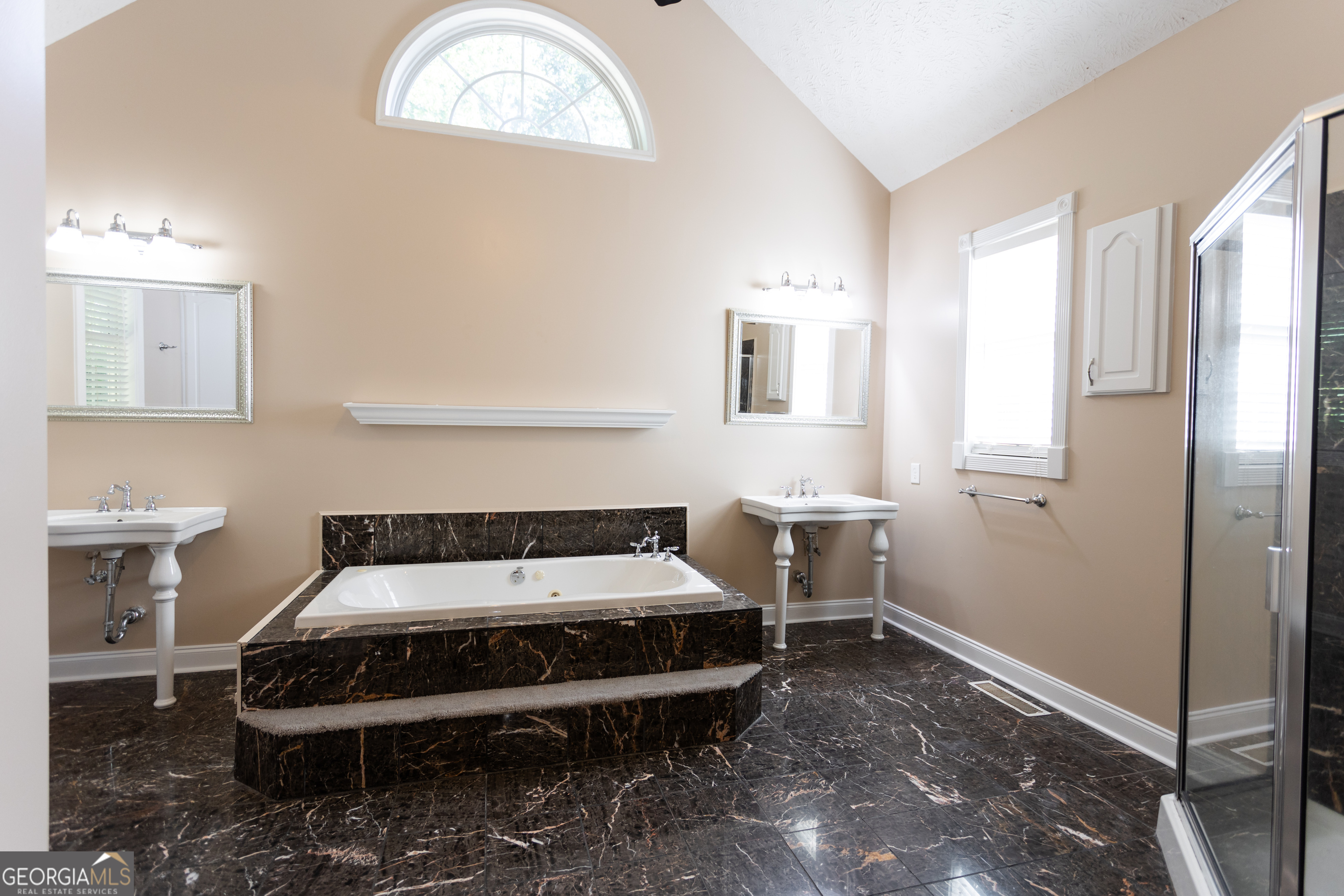 KNIGHTS LANDING - Residential