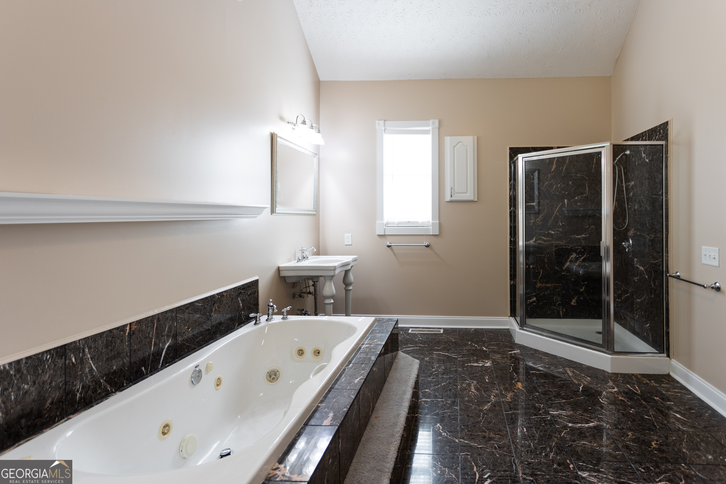 KNIGHTS LANDING - Residential