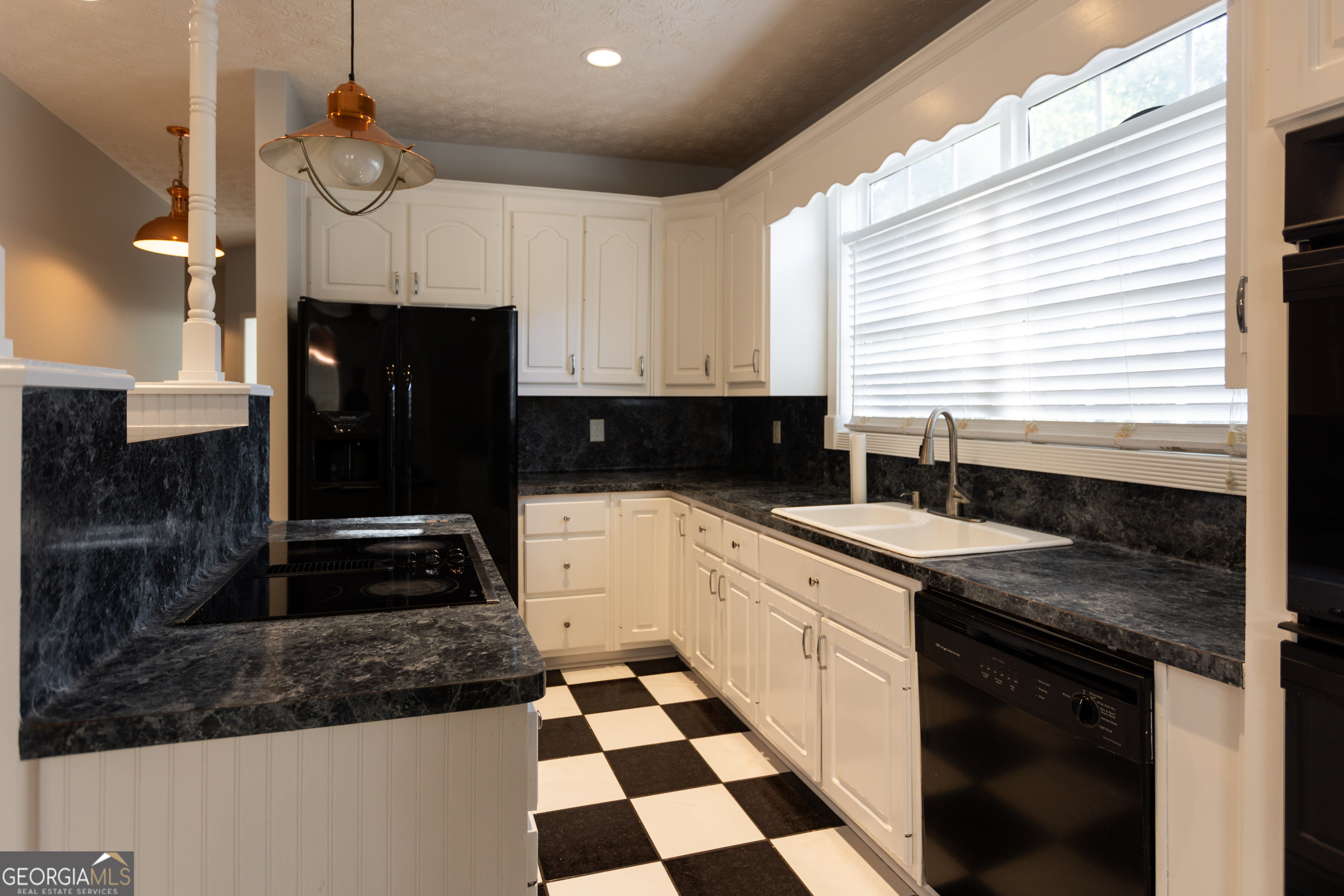 KNIGHTS LANDING - Residential