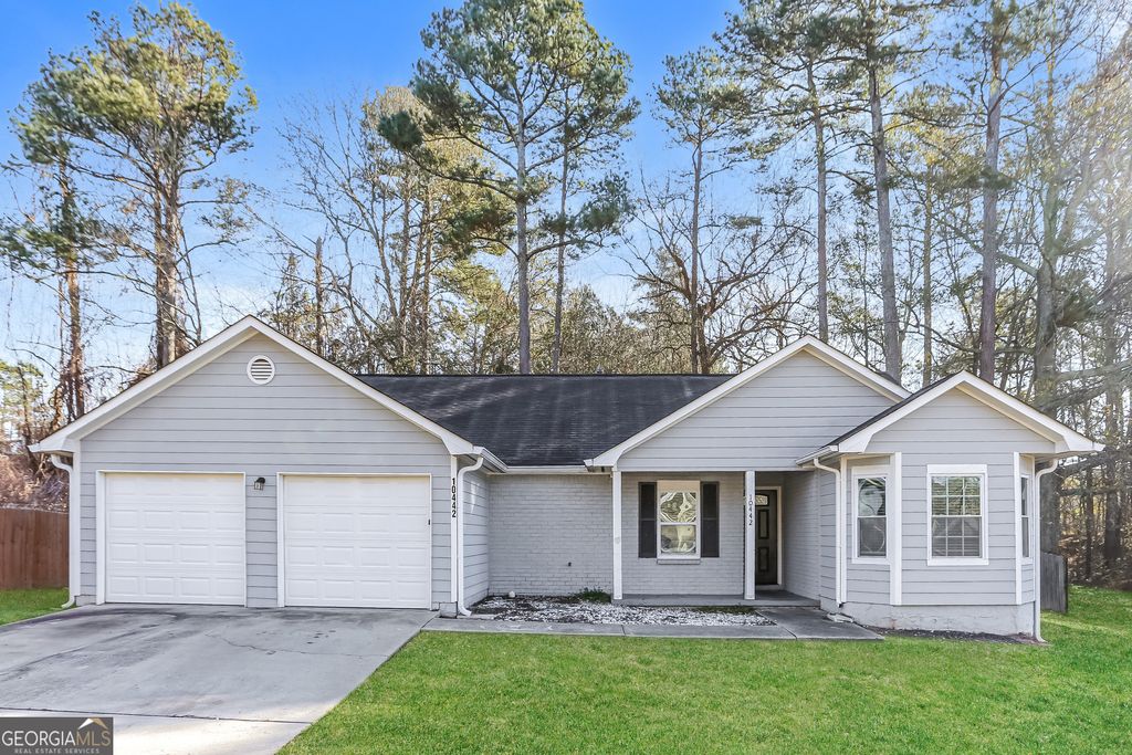 Photo of 10442 Tara Pointe Drive, Jonesboro, GA 30238 (MLS # 10676300)