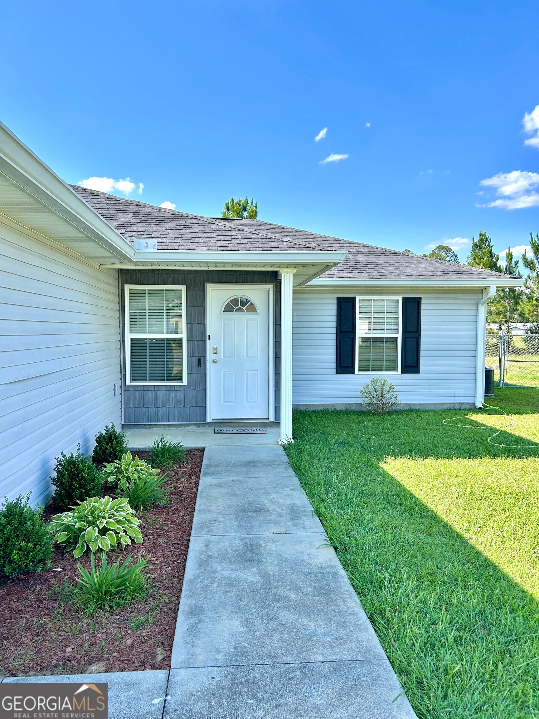 211 Twinn Lakes DR