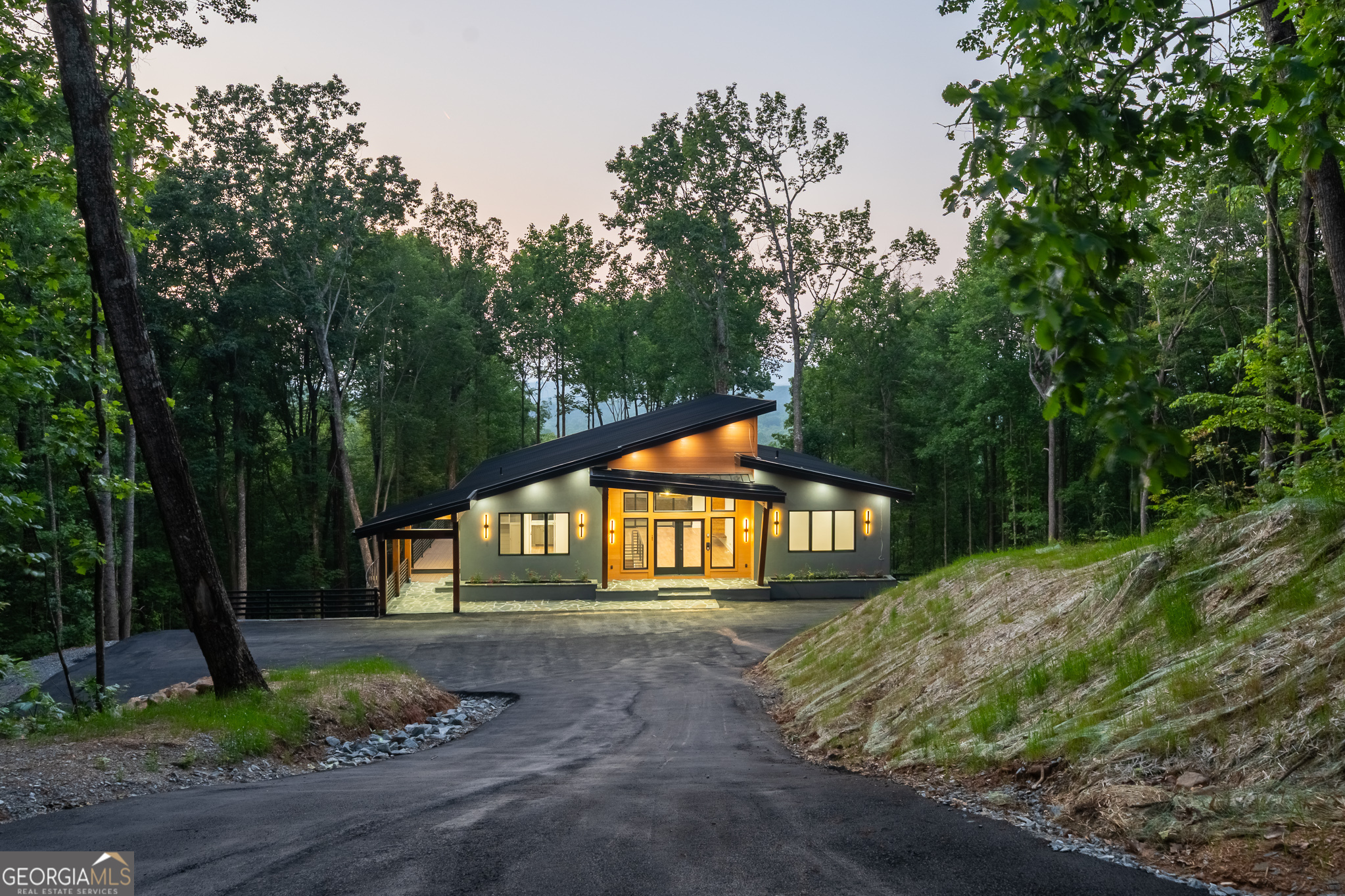 785 Bears Paw DR