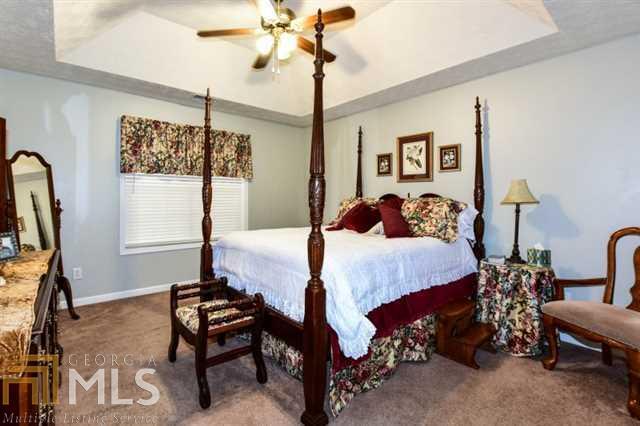 Twelve Oaks - Residential