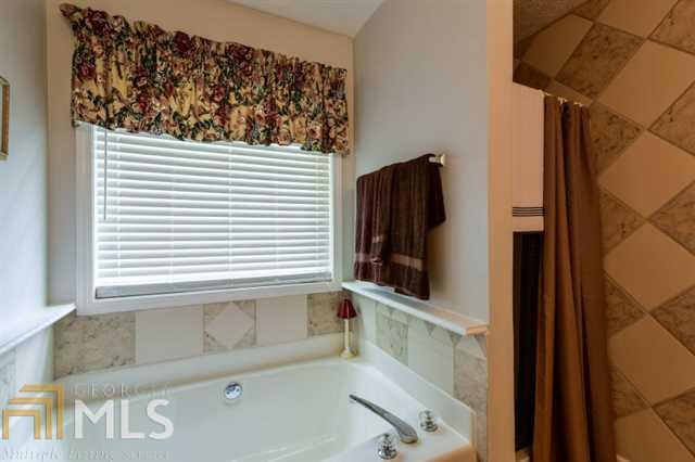 Twelve Oaks - Residential