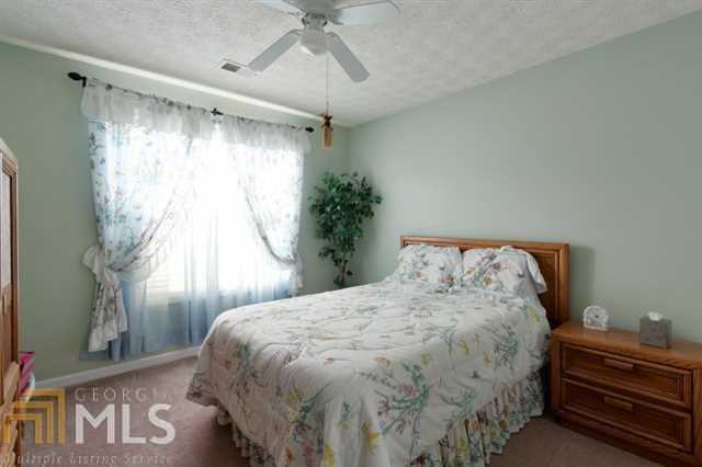 Twelve Oaks - Residential
