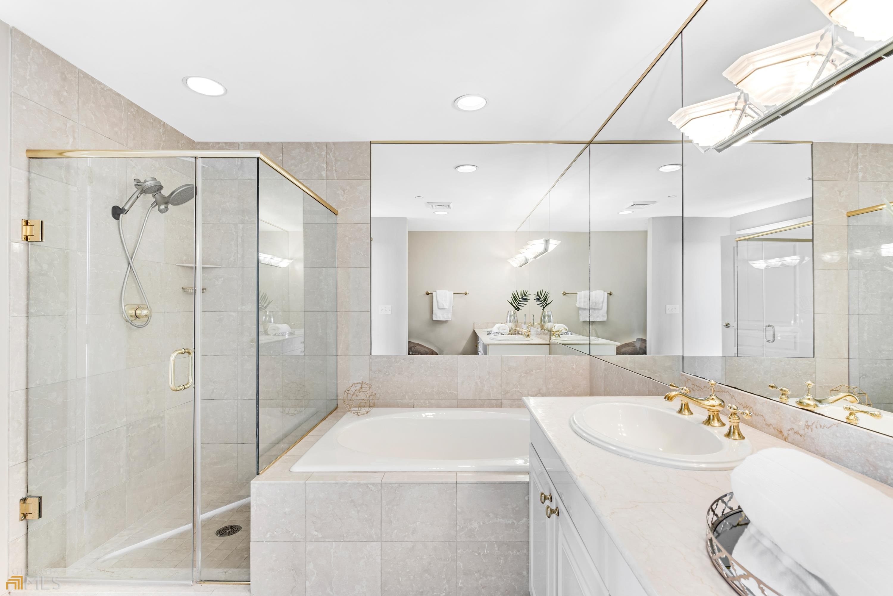 Park Regency - Residential