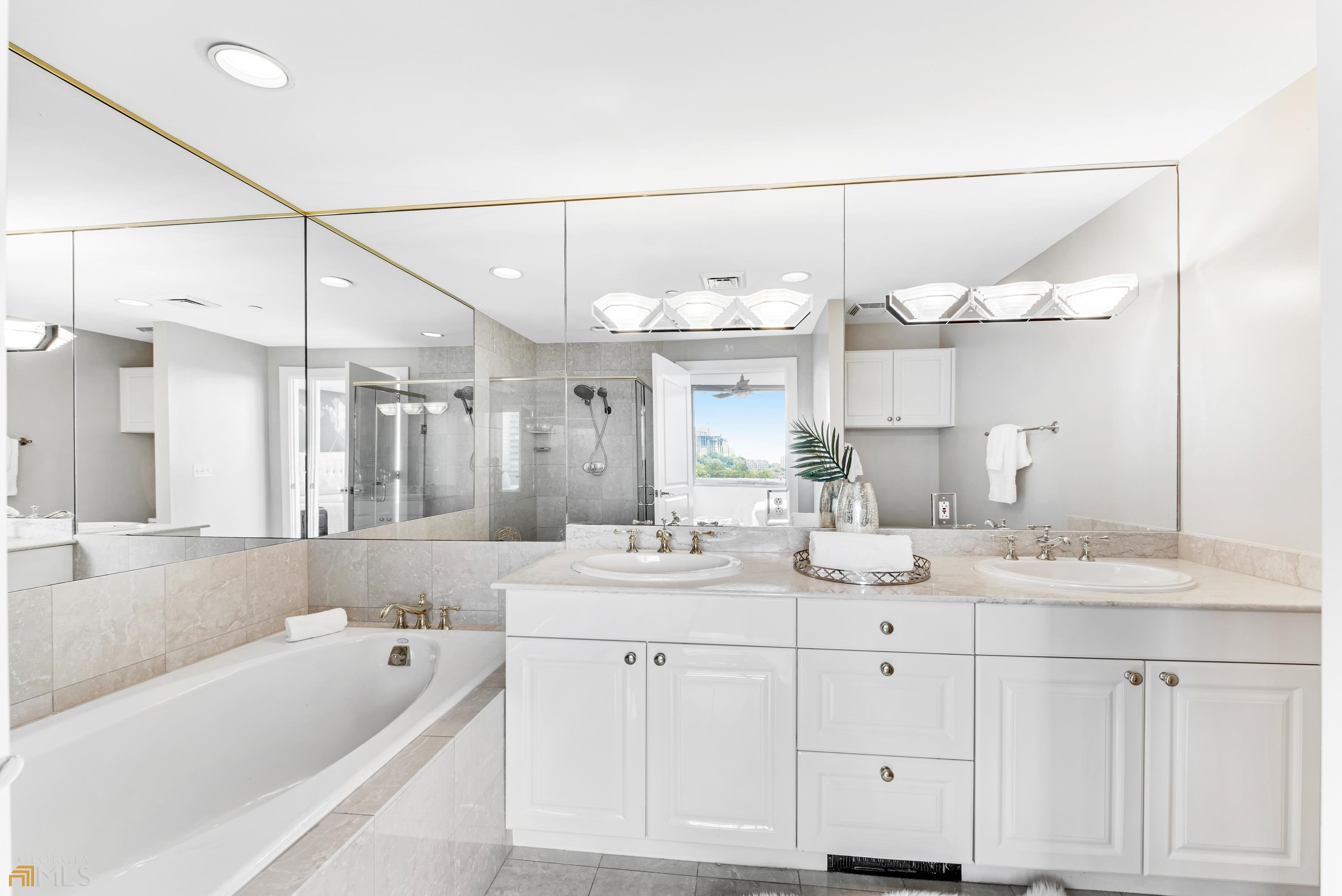 Park Regency - Residential