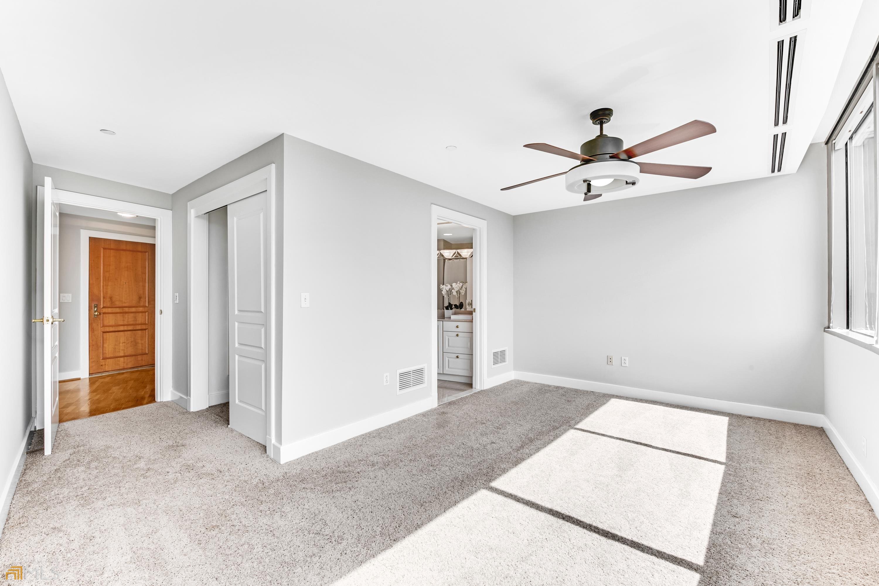 Park Regency - Residential