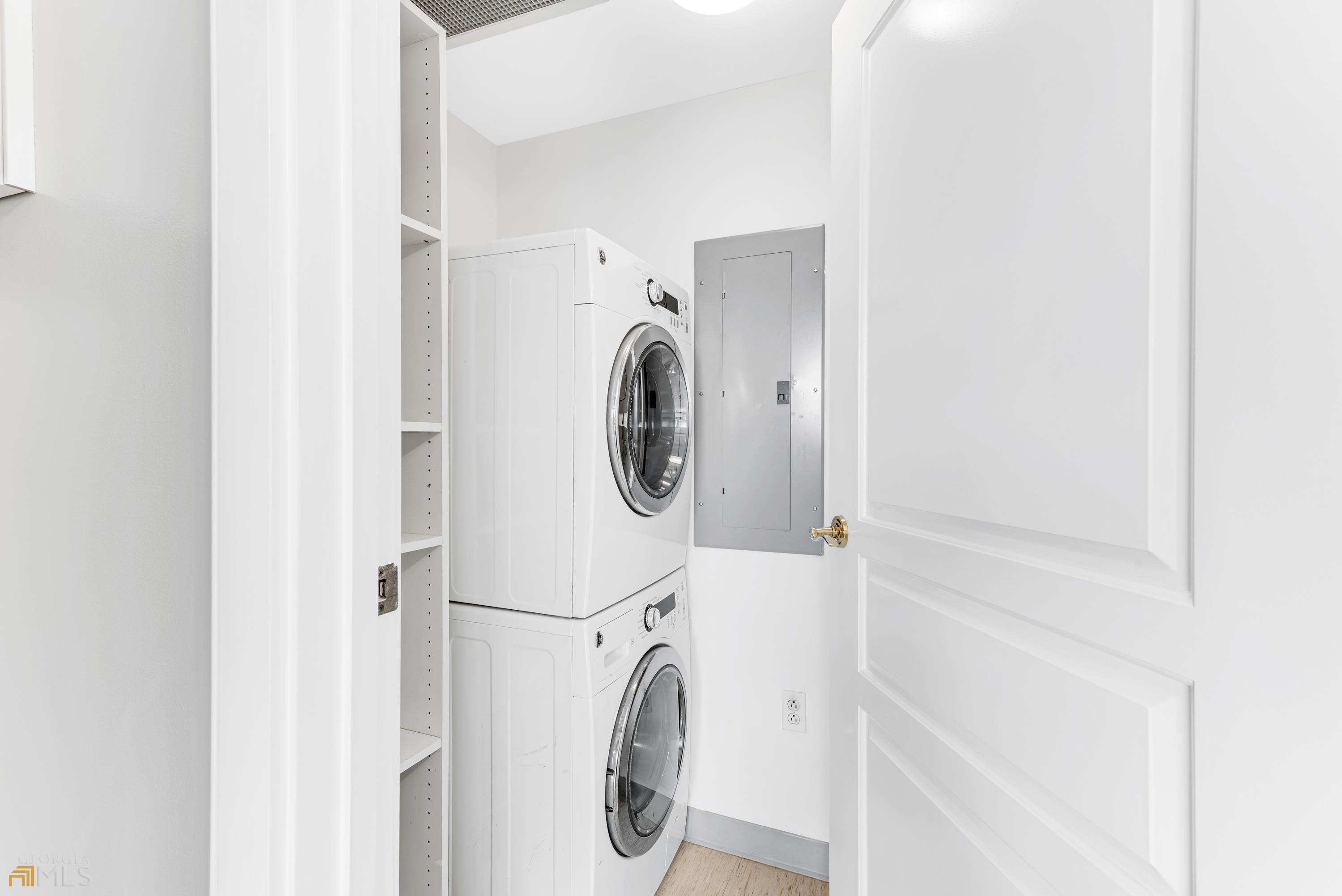 Park Regency - Residential