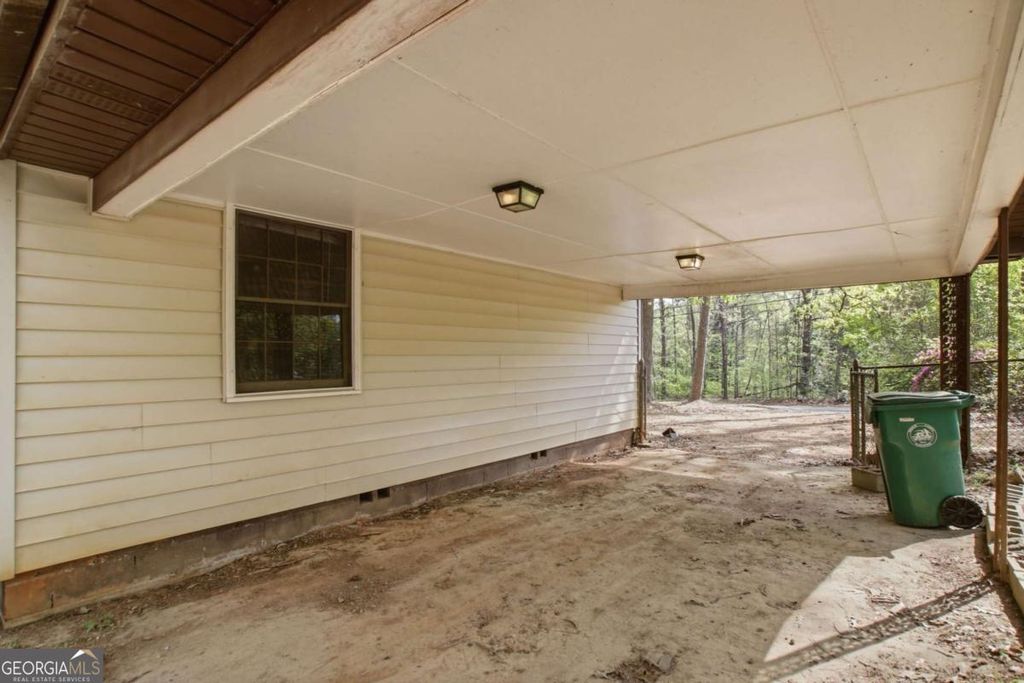 Photo of 425 Stephenson Road, Stone Mountain, GA 30087 (MLS # 10727150)