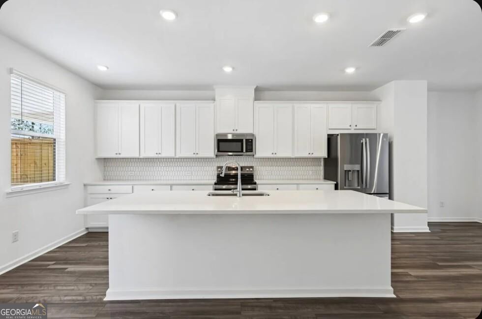 627 Oak Bluff DR