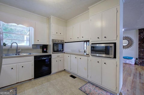 Tiny photo for 24 Spring Street, Cartersville, GA 30120 (MLS # 10845696)