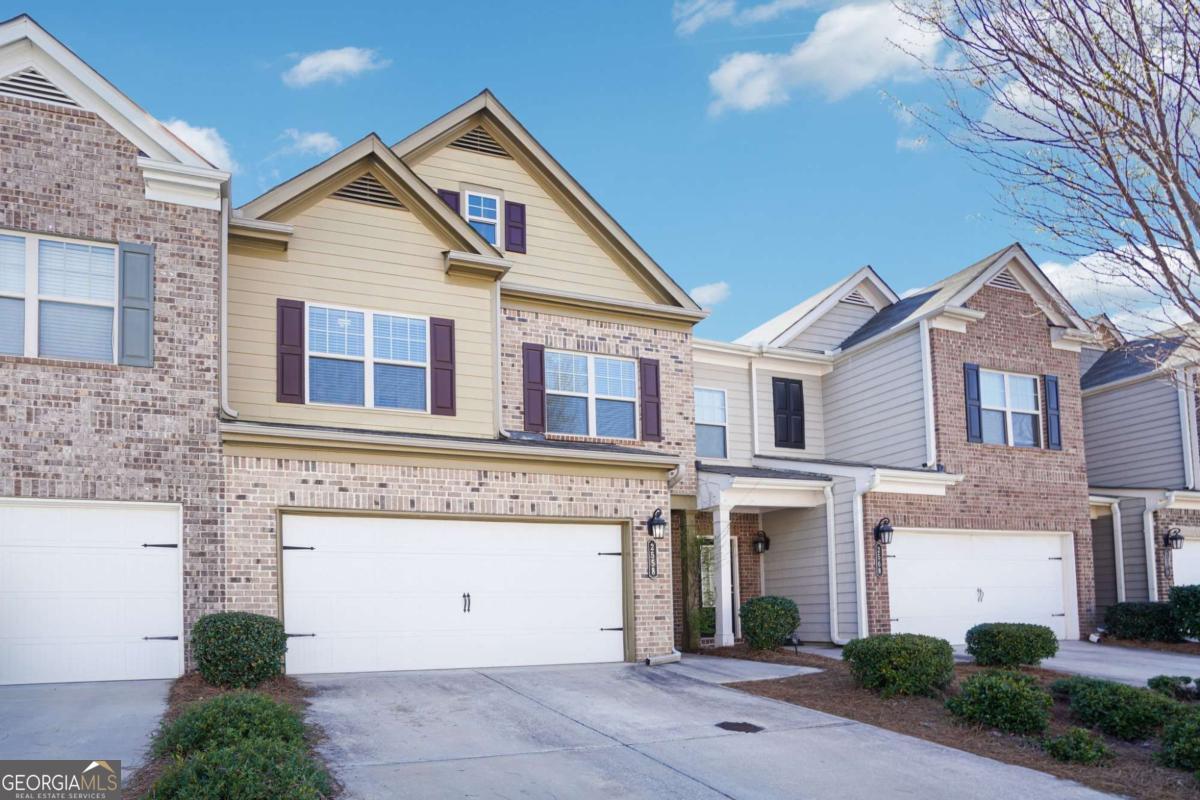 2558 Village Park BND