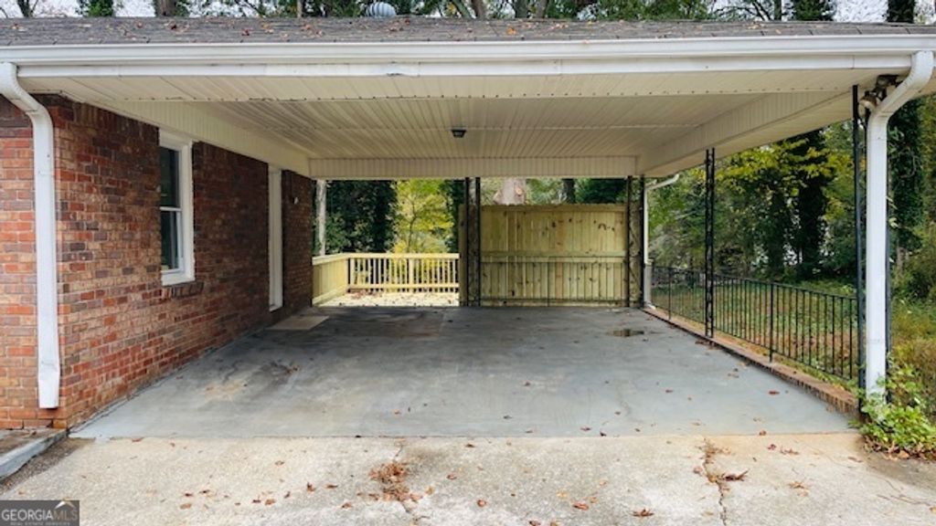Photo of 1240 Mimosa Circle SW, Mableton, GA 30126 (MLS # 10716944)
