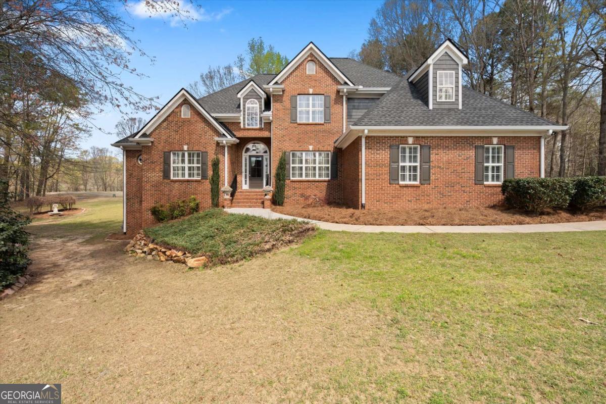 304 Pinehurst WAY