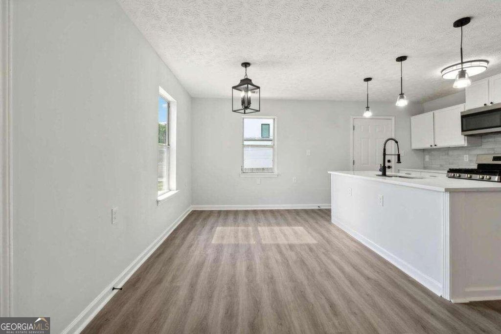 Photo of 823 Humphries Street SW, Atlanta, GA 30310 (MLS # 10681463)