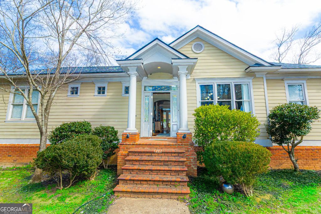 Photo of 721 Smithstone Road SE, Marietta, GA 30067 (MLS # 10701694)