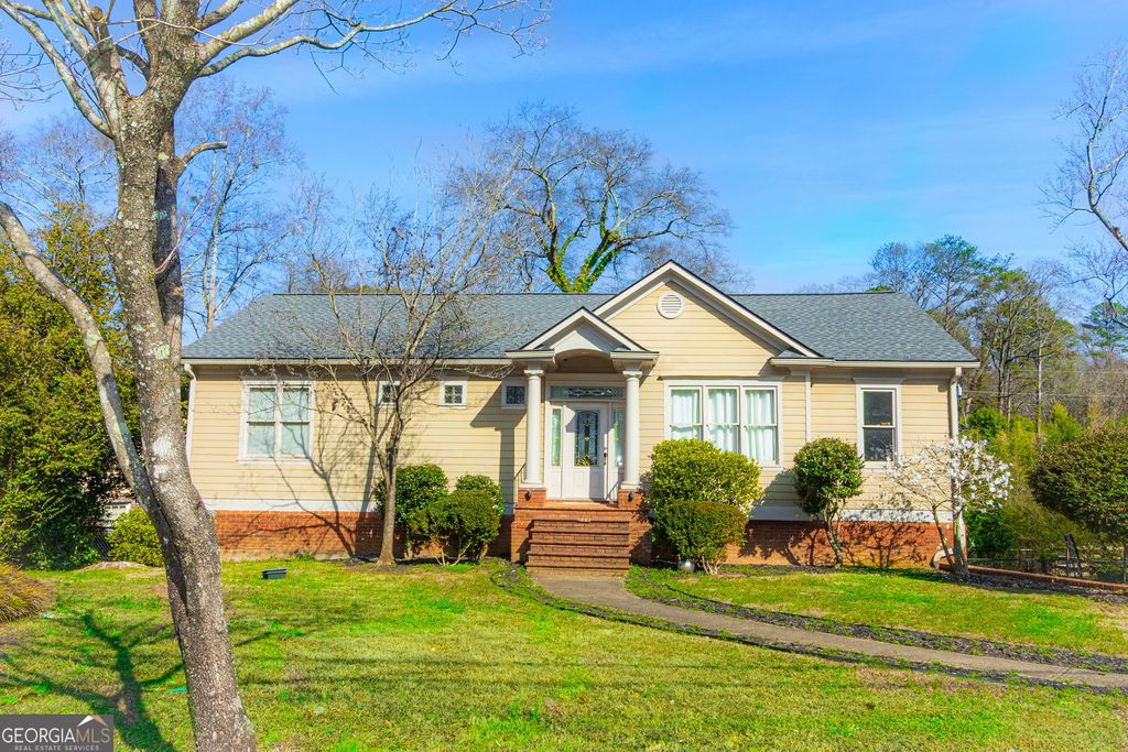 Photo of 721 Smithstone Road SE, Marietta, GA 30067 (MLS # 10701694)