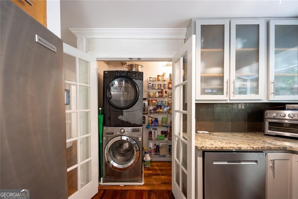 Pine Lake, Georgia 30072, United States, 3 Bedrooms Bedrooms, ,2 BathroomsBathrooms,Residential,Active,221692