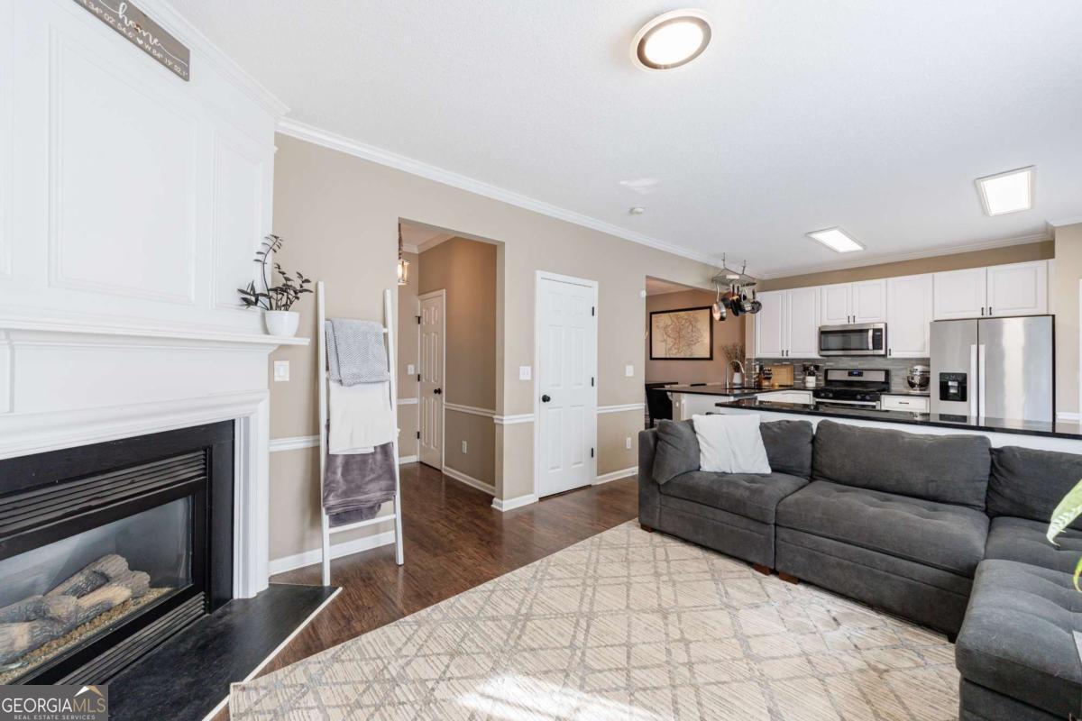 Creekside at Mansell - Residential