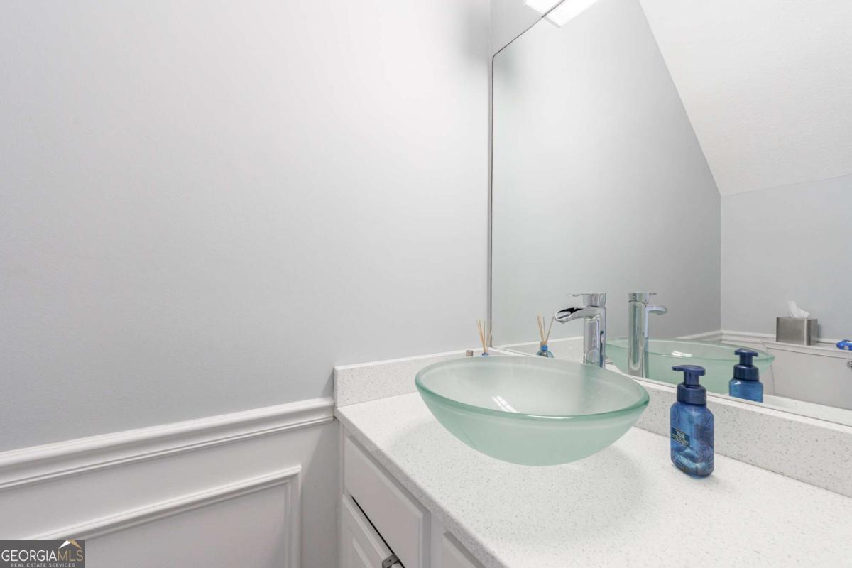 Creekside at Mansell - Residential