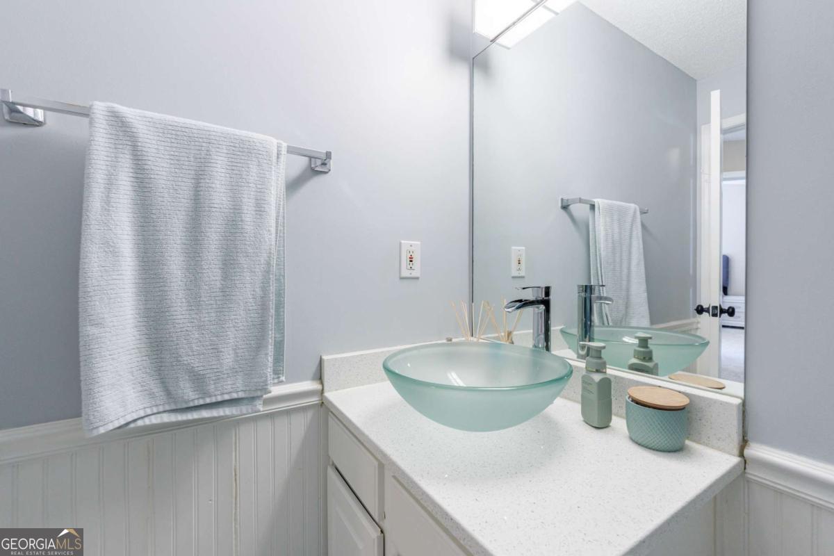 Creekside at Mansell - Residential