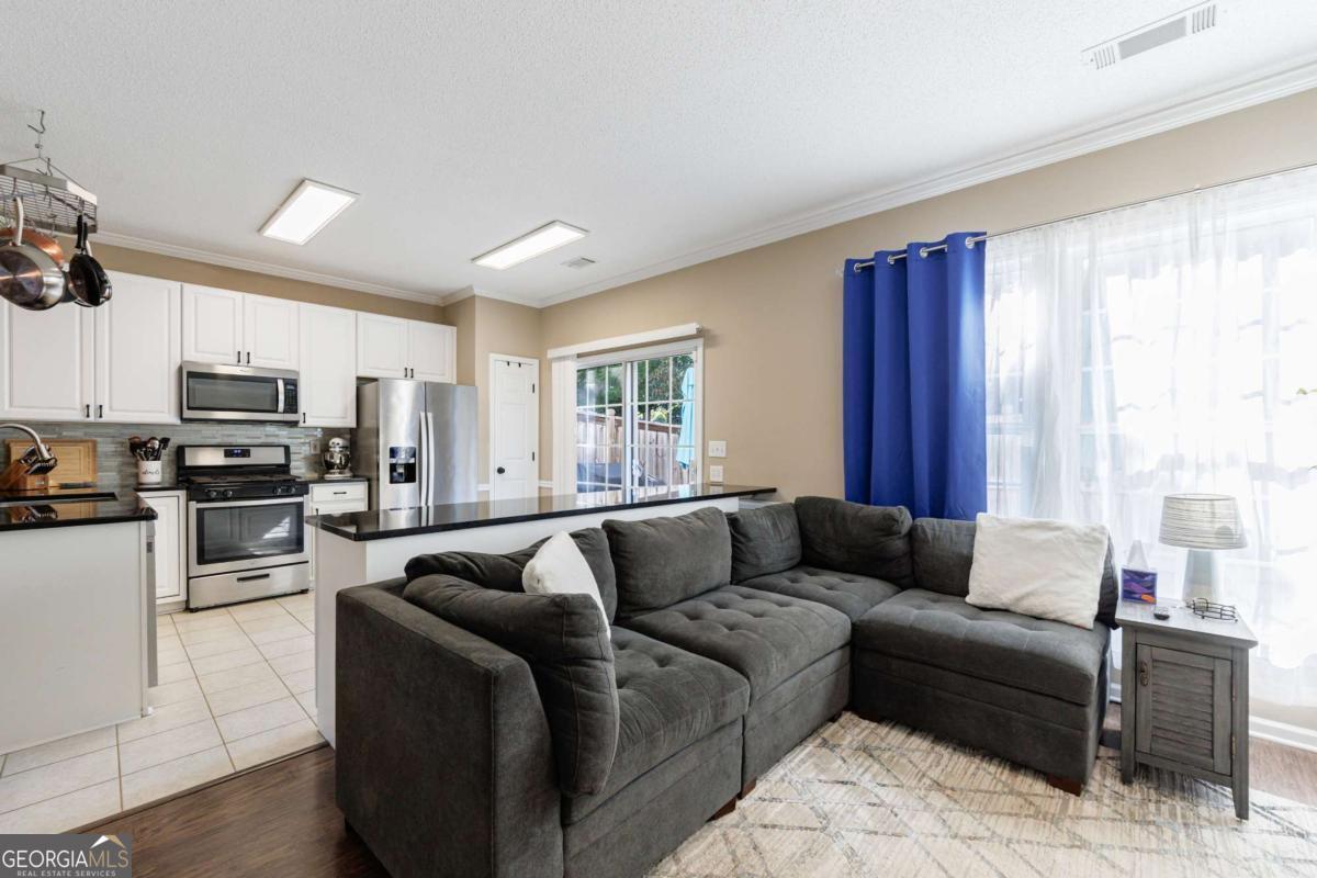 Creekside at Mansell - Residential
