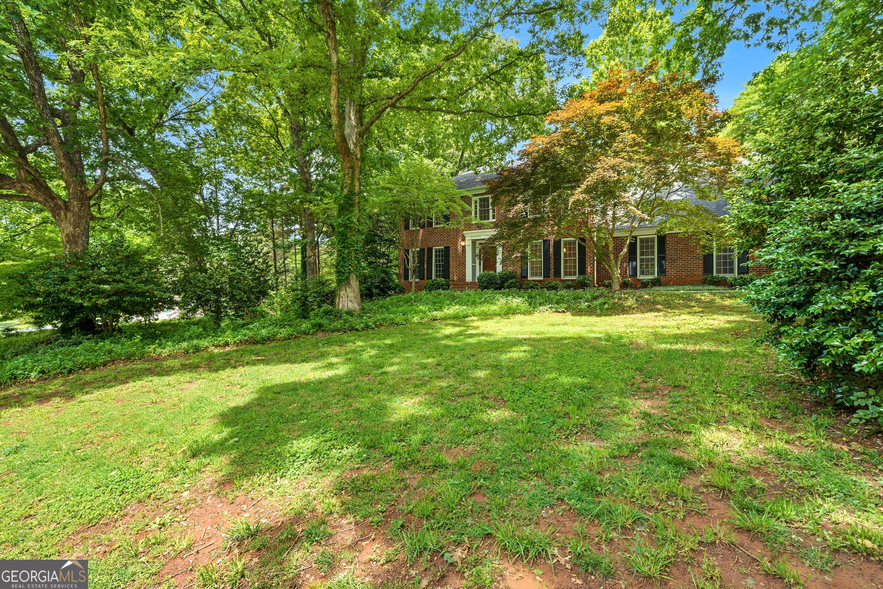 100 Lakemont