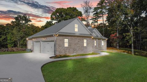 Photo of 51 Horseshoe Loop, Kingston, GA 30145 (MLS # 10242763)