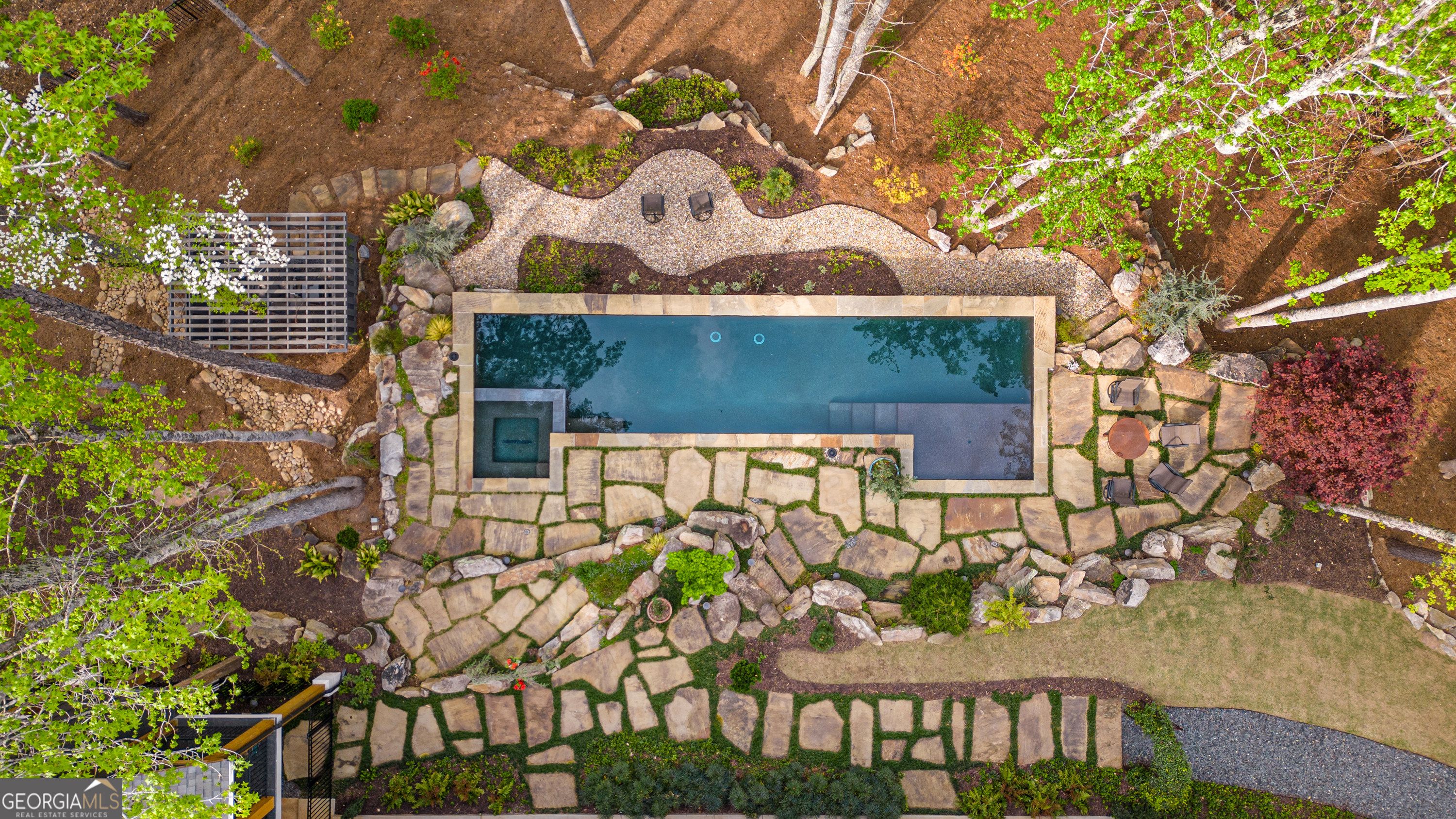 3812 Rock Ivy TRL NE