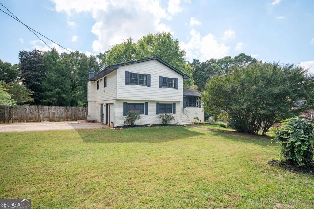 Photo of 633 San Pablo Drive, Stone Mountain, GA 30083 (MLS # 10867494)