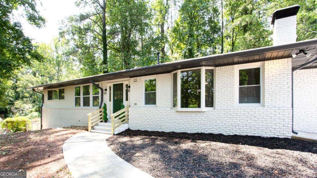 Photo of 1460 Loch Lomond Trail SW, Atlanta, GA 30331 (MLS # 10826182)