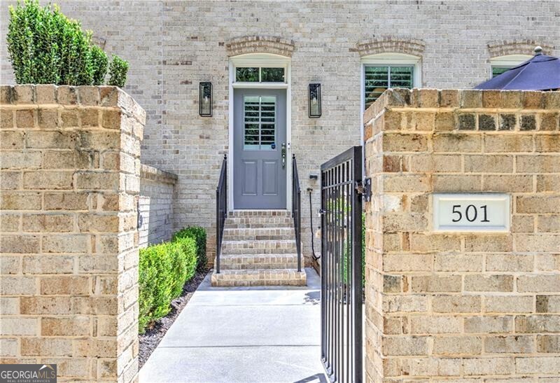 501 Woodhollow DR