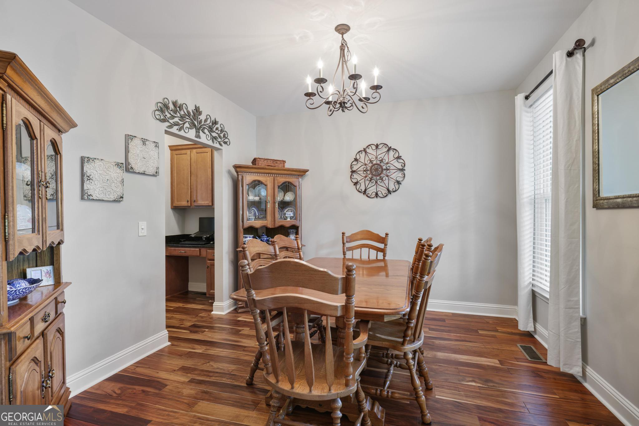 83 Treadstone LN