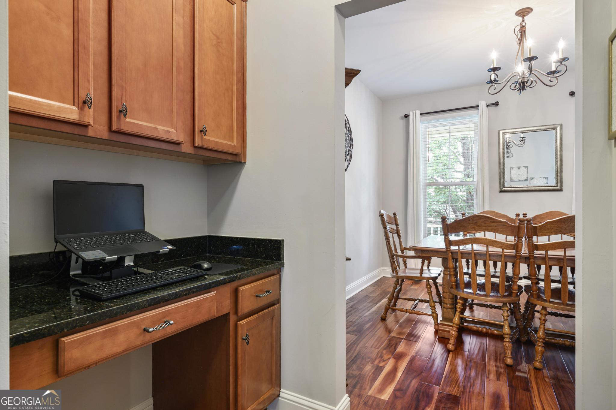 83 Treadstone LN