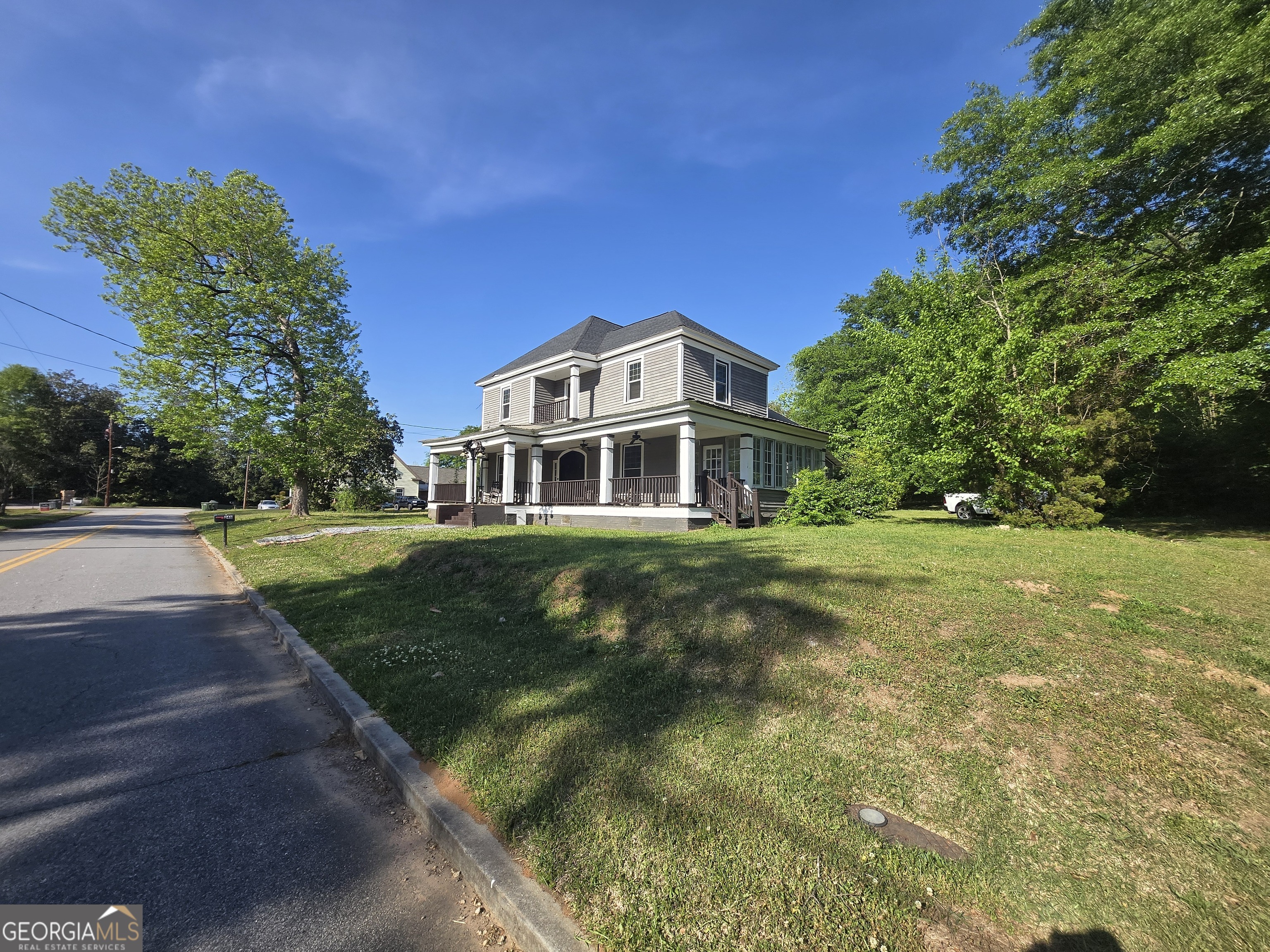 246 Newnan ST