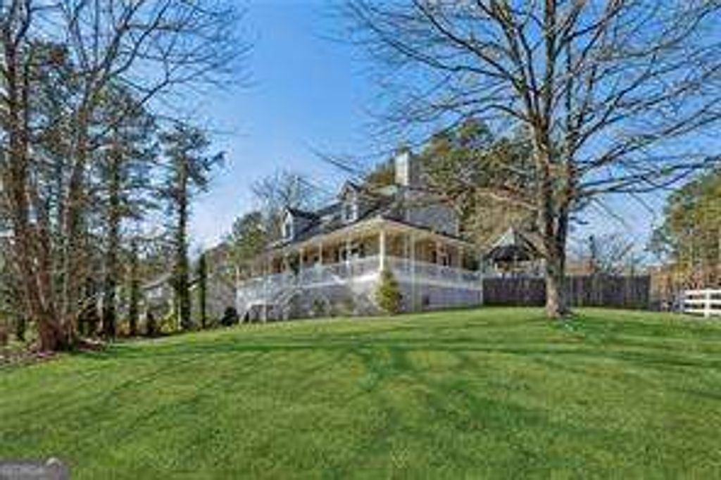 Photo of 100 Springwater Trace, Woodstock, GA 30188 (MLS # 10678262)