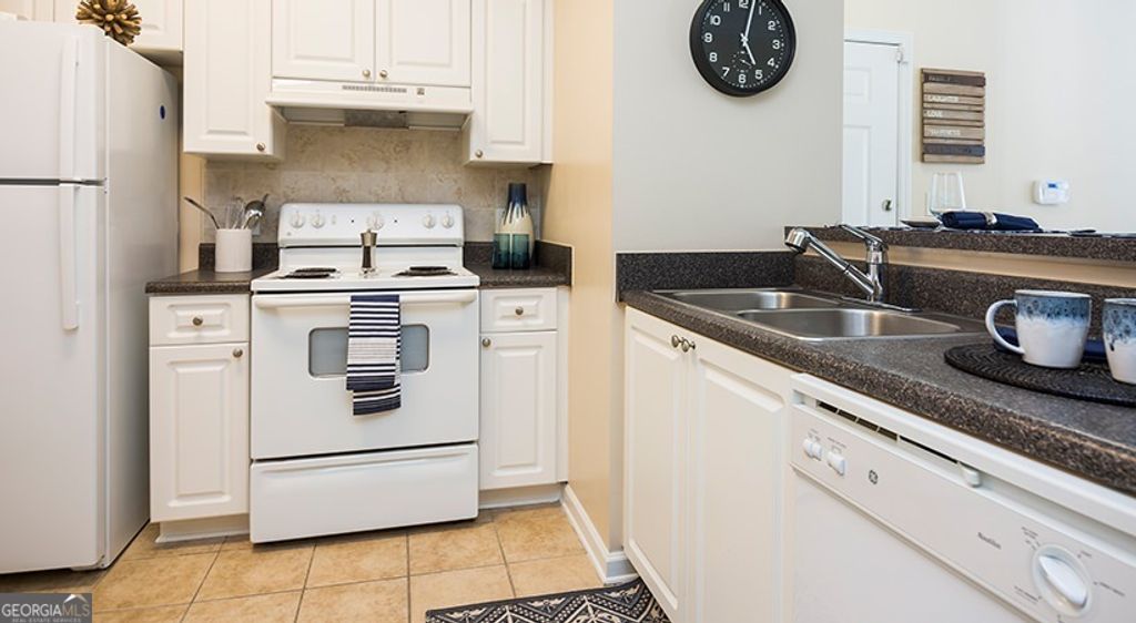Photo of 2500 Northeast Expressway #16207, Atlanta, GA 30345 (MLS # 10775859)