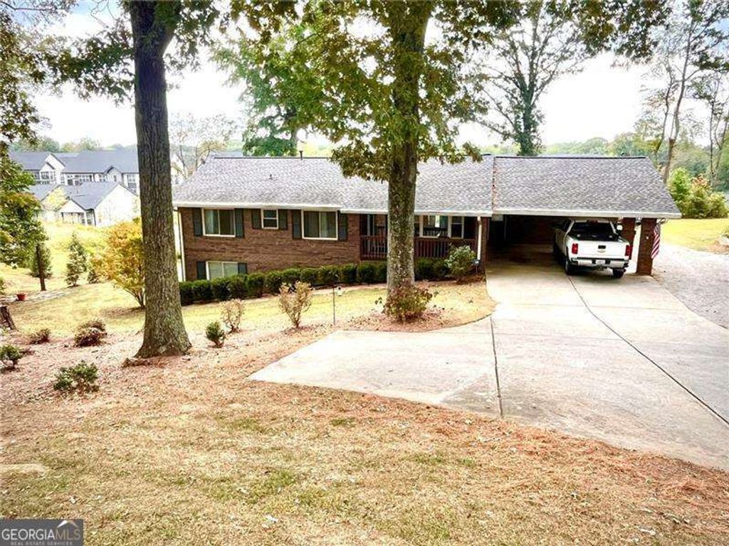 Photo of 1335 Hillcrest Drive, Sugar Hill, GA 30518 (MLS # 10696535)