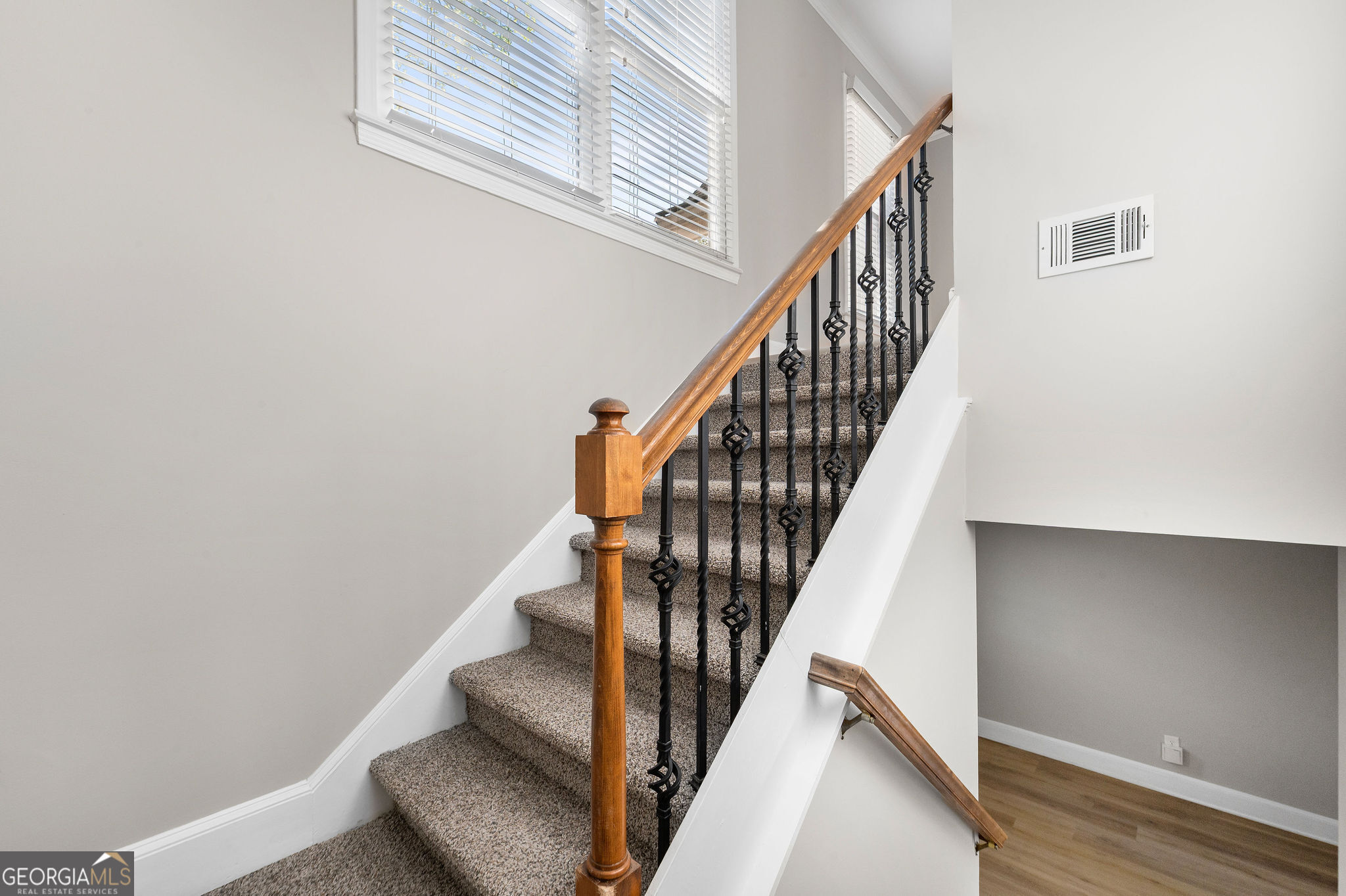 3 S Riversong LN