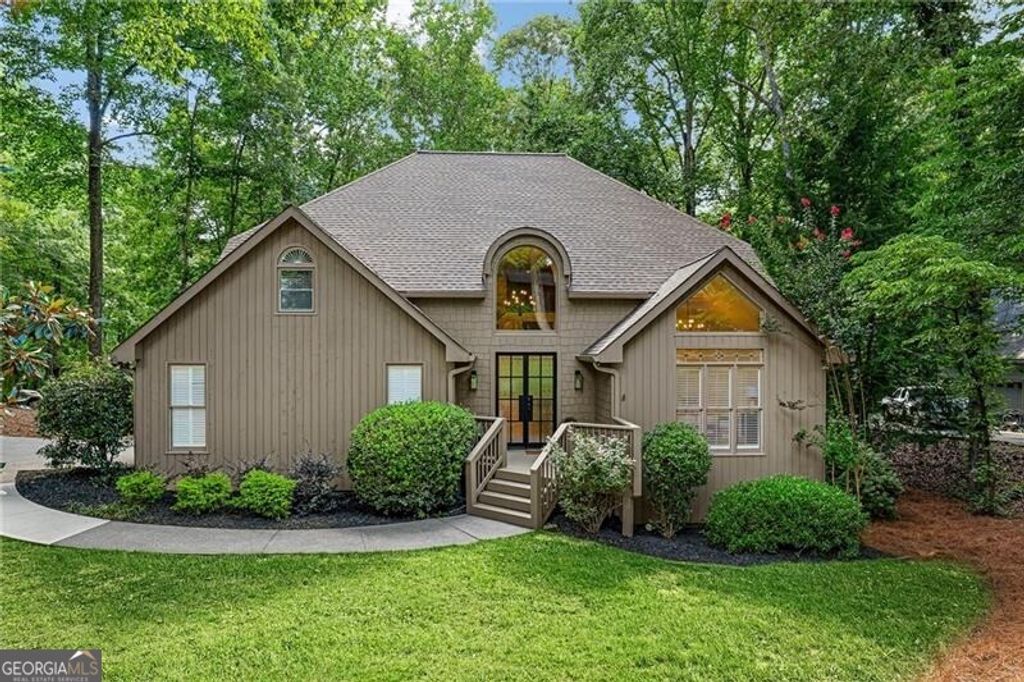 Photo of 4235 Loch Highland Parkway NE, Roswell, GA 30075 (MLS # 10810060)