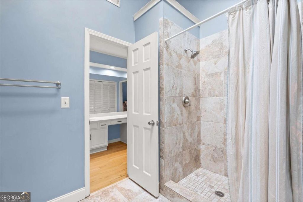 Photo of 4165 Westchester Crossing NE, Roswell, GA 30075 (MLS # 10758628)