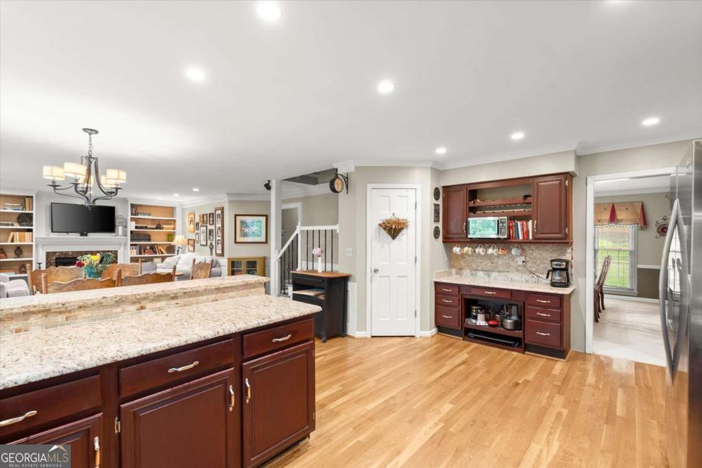 Photo of 4165 Westchester Crossing NE, Roswell, GA 30075 (MLS # 10758628)