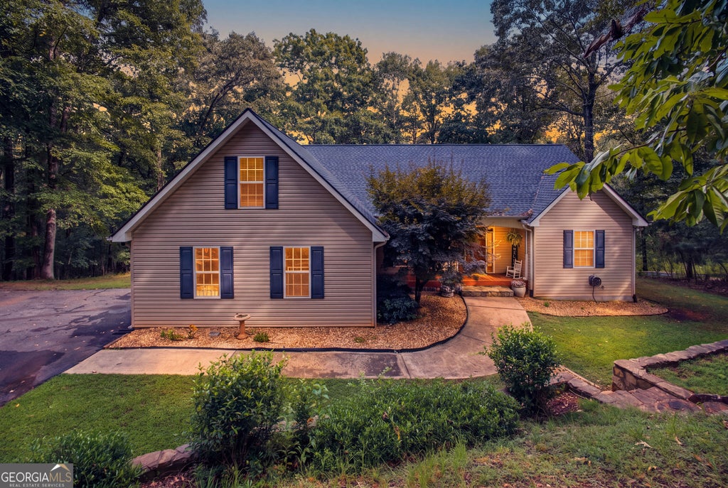 Photo of 192 Sweetbriar Drive, Demorest, GA 30535 (MLS # 10836283)