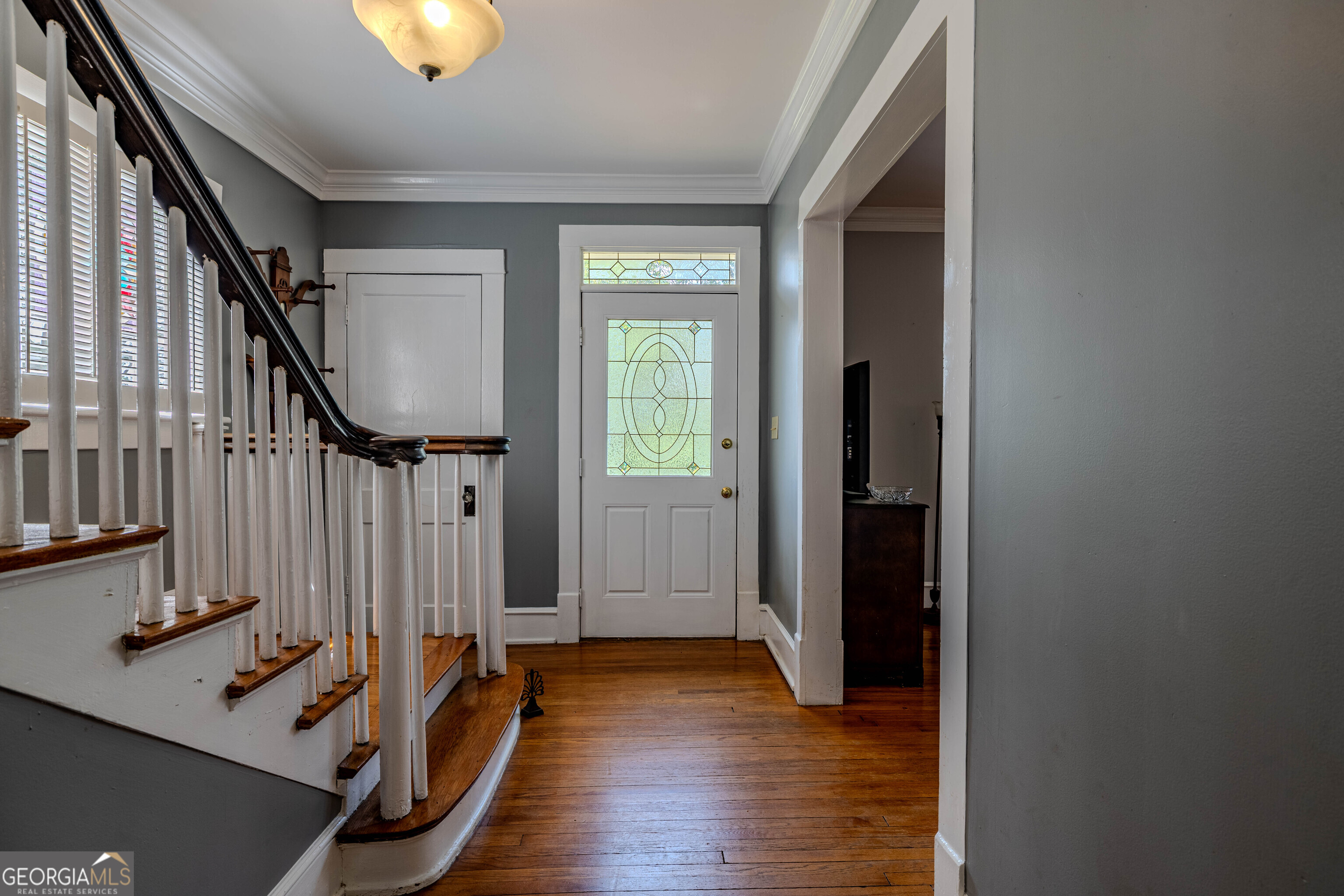 210 E 9th ST SW