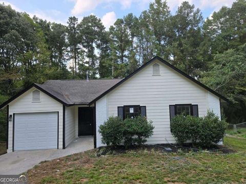 2884 Kevin LN Jonesboro GA 30236