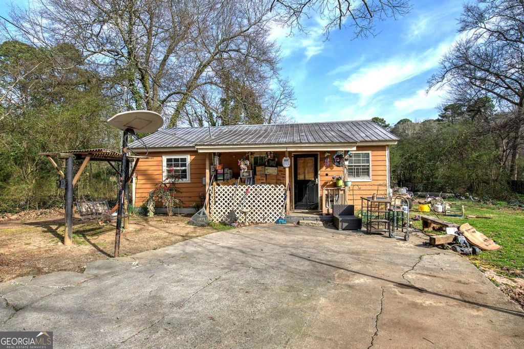 Photo of 46 Young Street, Cartersville, GA 30120 (MLS # 10712990)