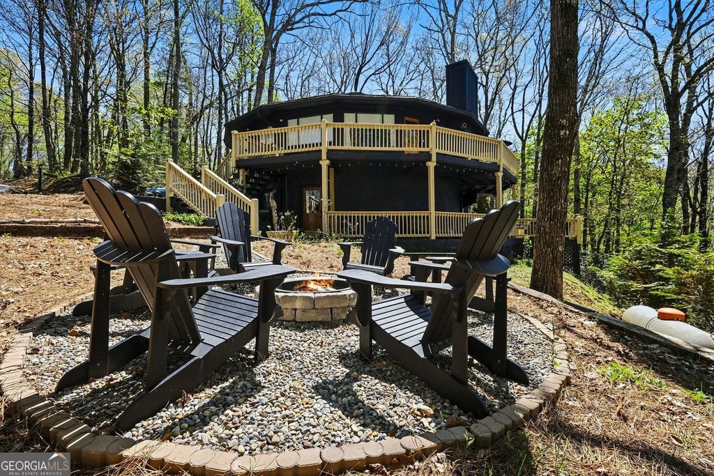 Photo of 265 Pleasant Mountain Drive, Sky Valley, GA 30537 (MLS # 10738110)